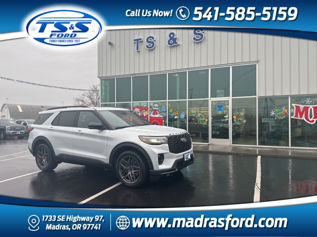 2026 Ford Explorer ST-LINE's photo