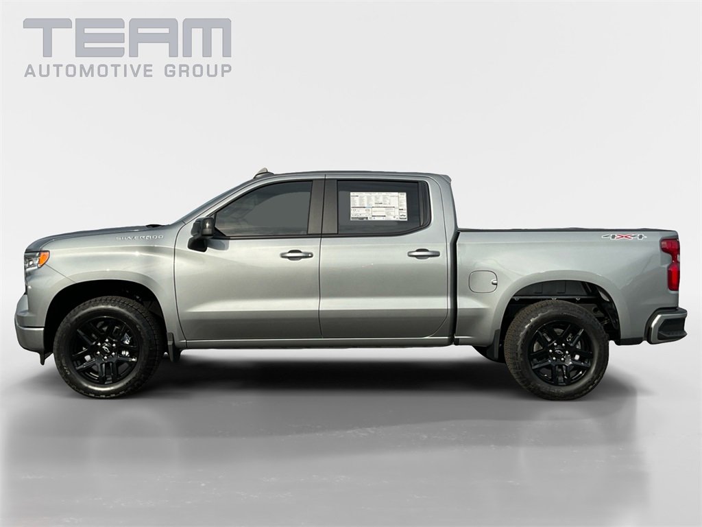 2026 Chevrolet Silverado RST photo 4