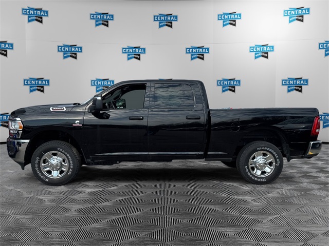 2024 Ram 3500 Tradesman photo 2