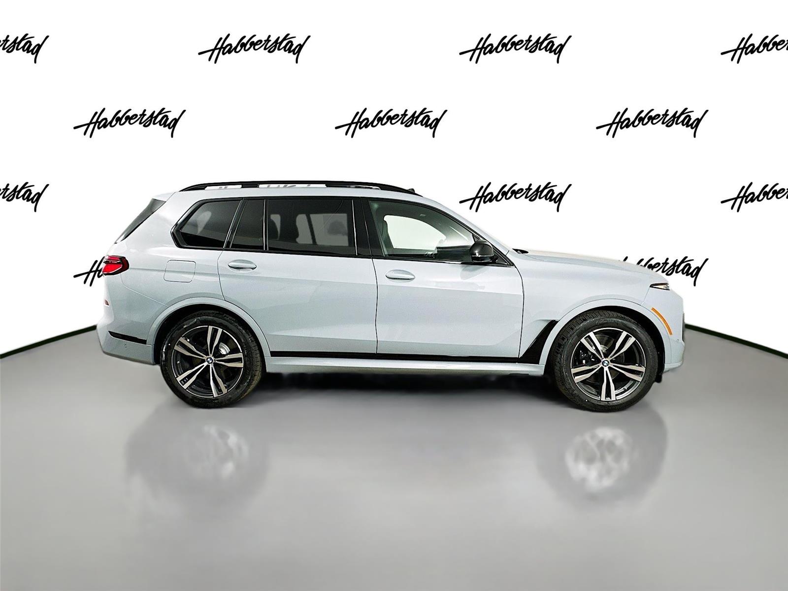 2026 Bmw X7 M60i photo 2