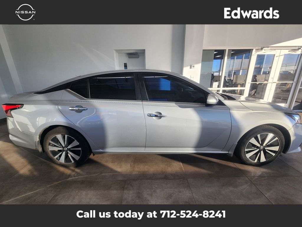 2022 Nissan Altima SV