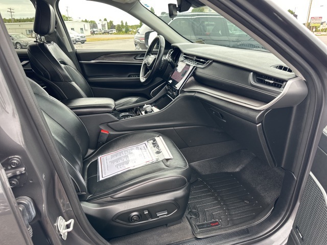 2021 Jeep Grand Cherokee Limited photo 4