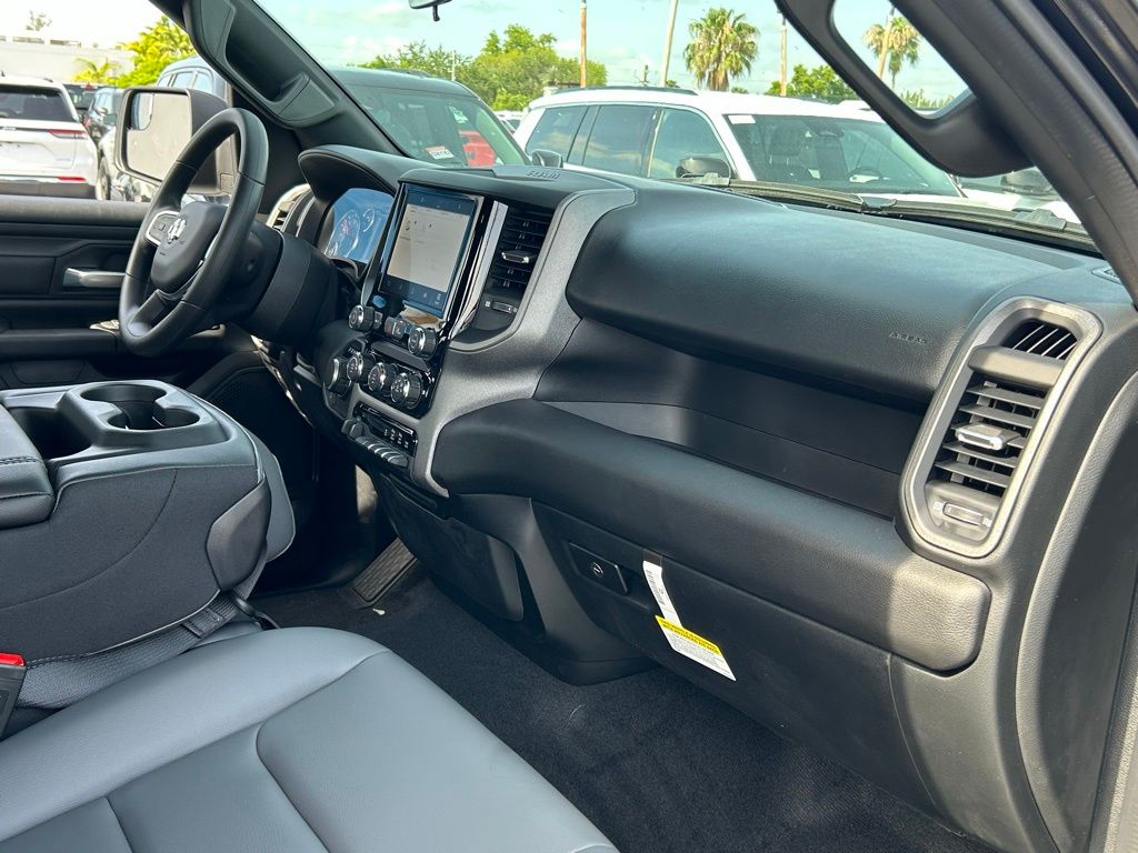 2025 Ram 1500 Tradesman photo 22