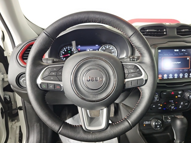 2023 Jeep Renegade Trailhawk photo 13
