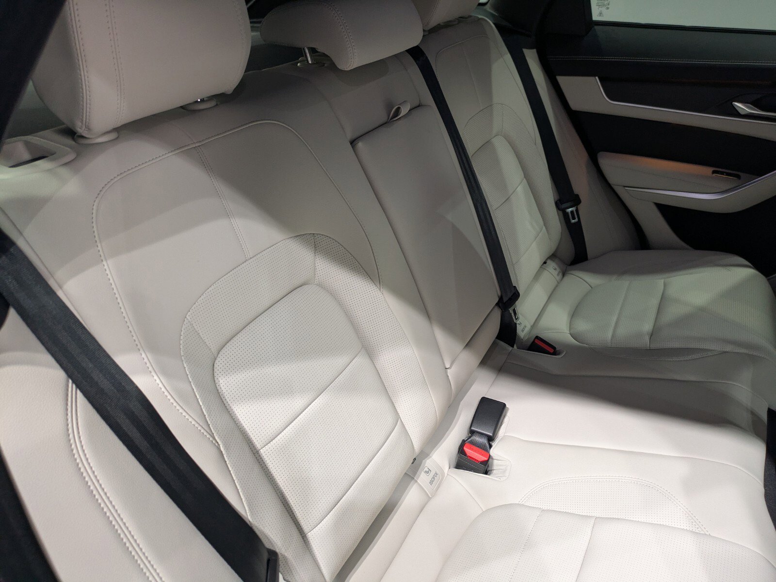 2026 Jaguar F-PACE R-Dynamic S P250 photo 19