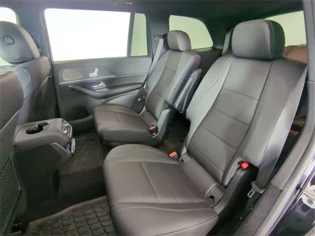 2025 Mercedes Benz GLS 450 photo 20