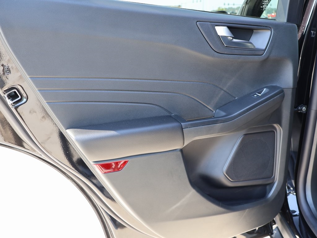 2025 Ford Escape ST-Line Elite photo 15