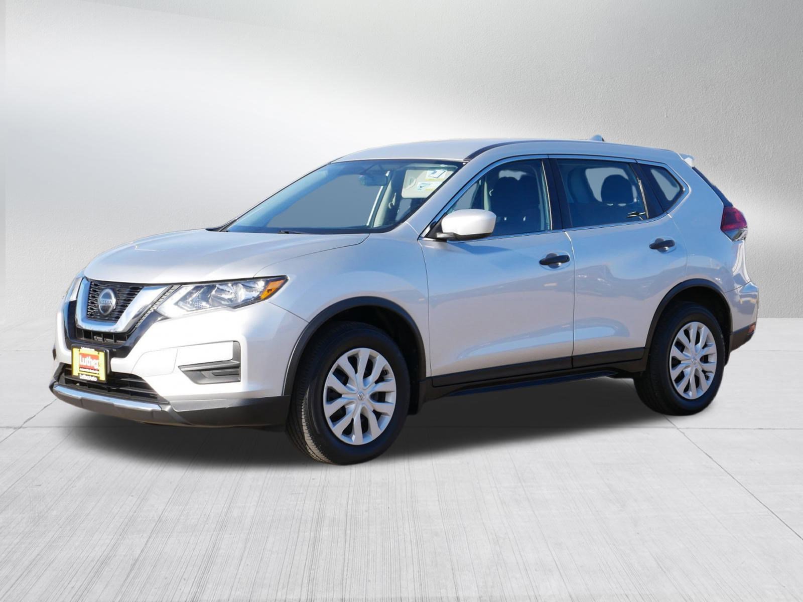 2018 Nissan Rogue S photo 3