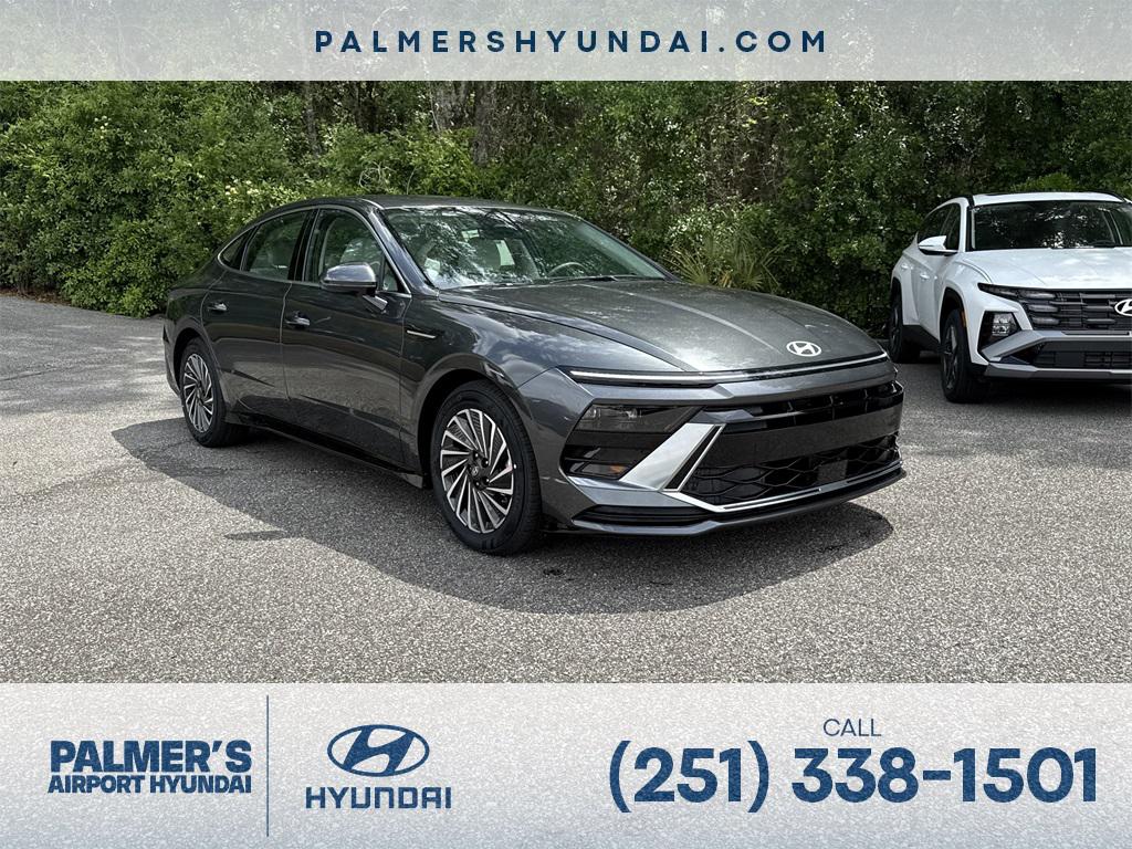 2025 Hyundai Sonata Hybrid SEL's photo