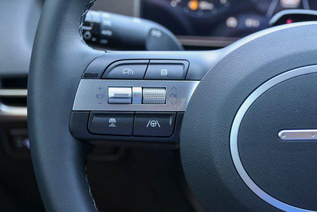 New 2025 Gray Hyundai SEL Convenience FWD image 21