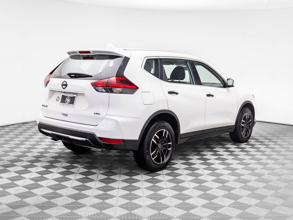 2018 Nissan Rogue S photo 3