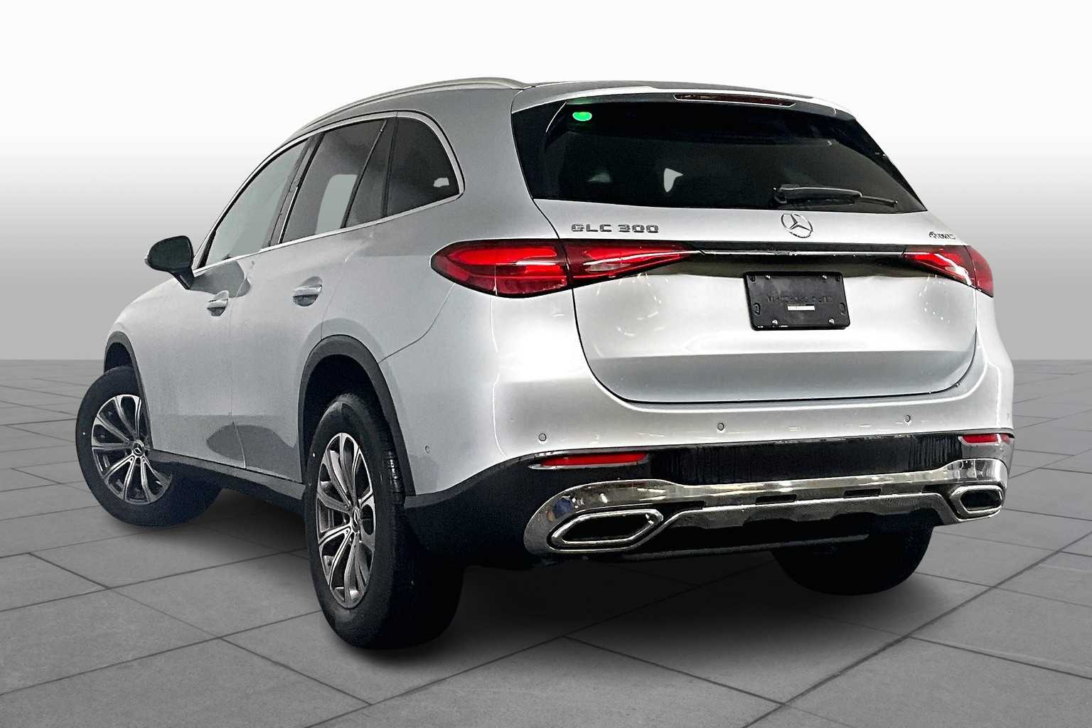 2024 Mercedes Benz GLC 300 4MATIC photo 4