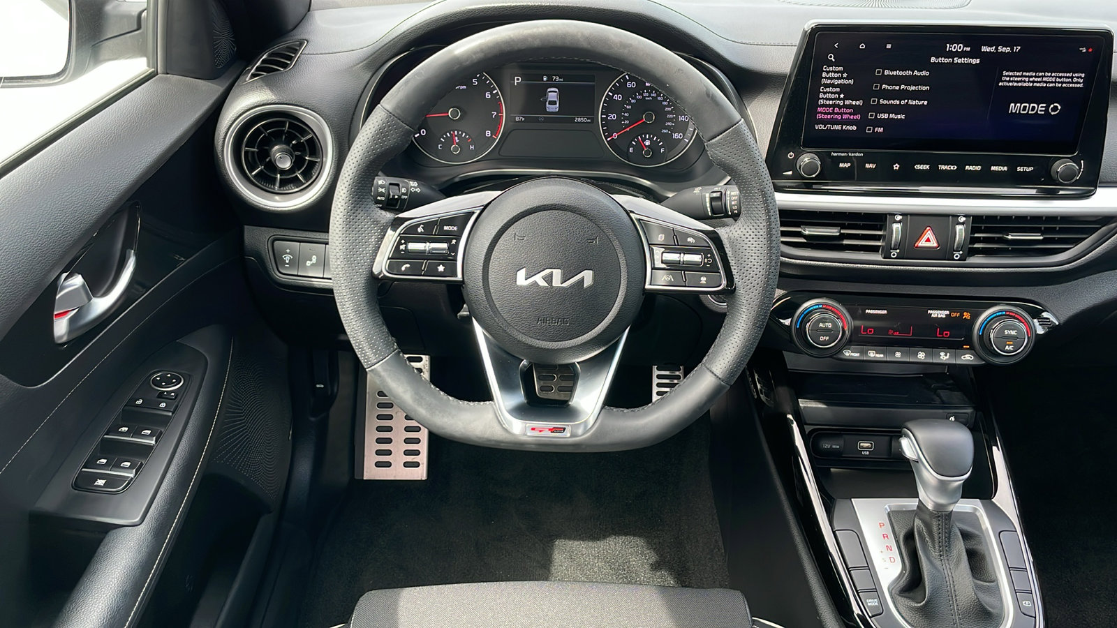 2022 Kia Forte GT-Line photo 10