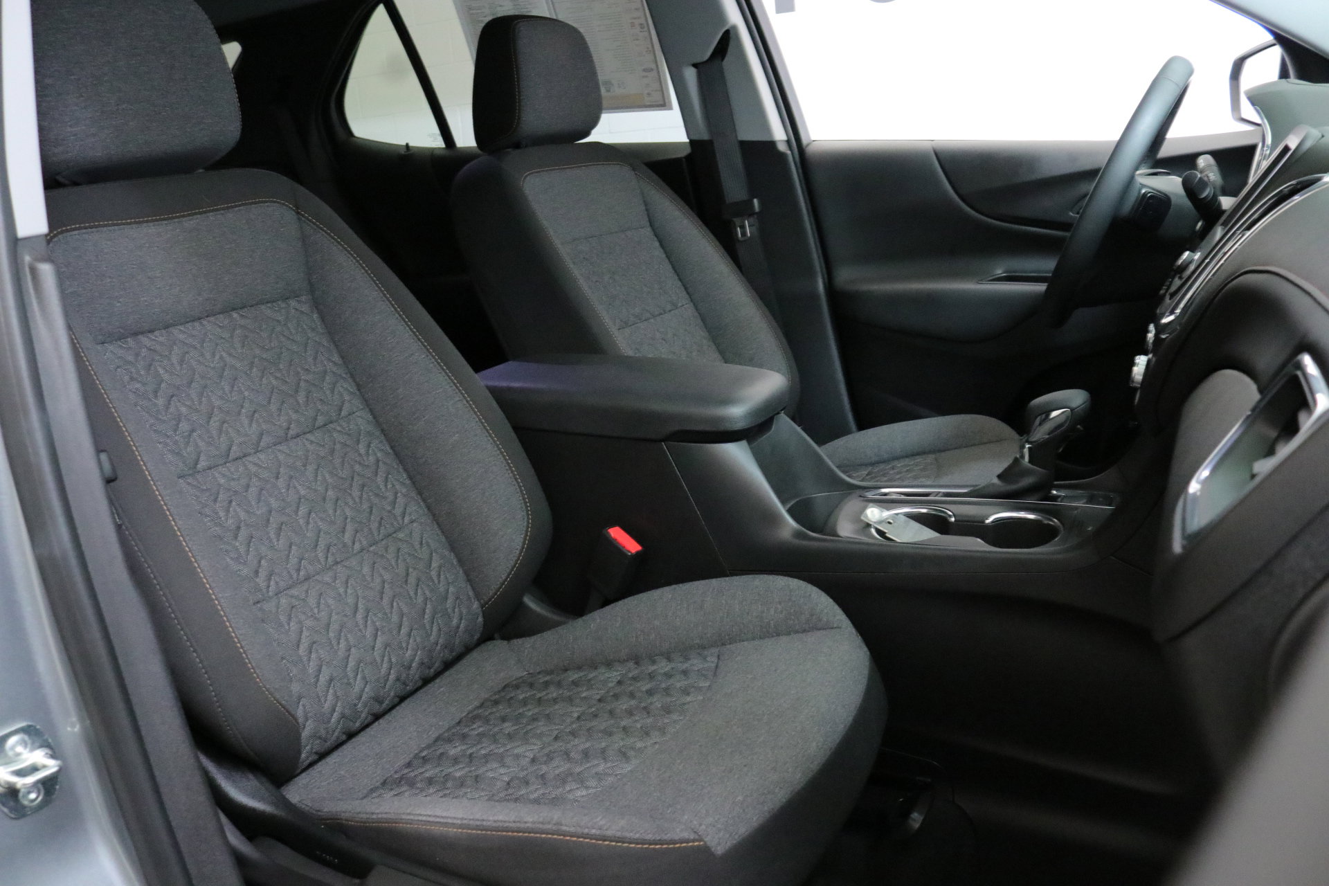 2024 Chevrolet Equinox LT photo 28
