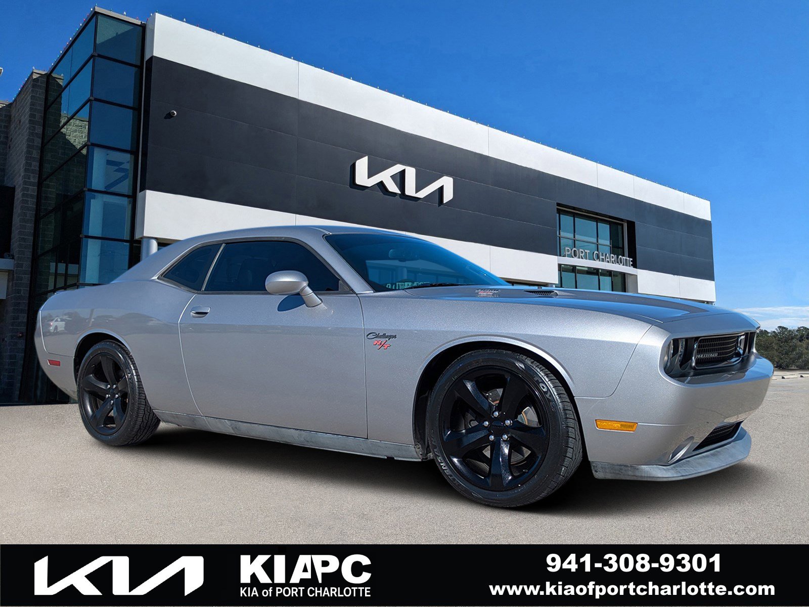 2013 Dodge Challenger R/T's photo