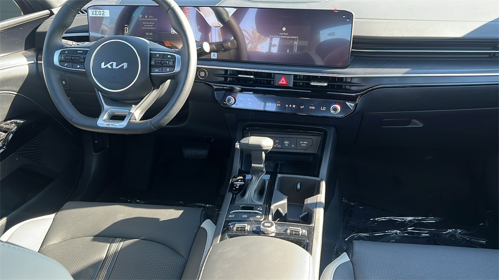2025 Kia K5 GT-Line photo 15