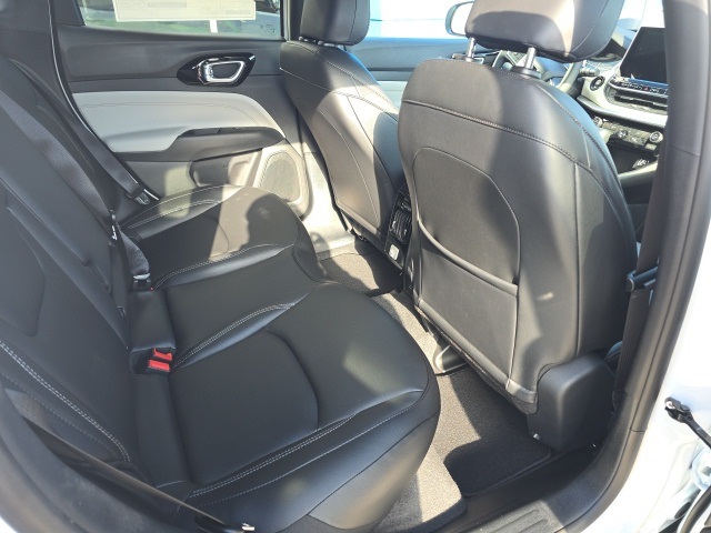 2026 Jeep Compass Limited photo 4