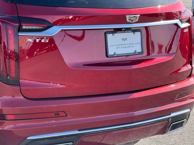 2025 Cadillac XT6 Premium Luxury photo 3