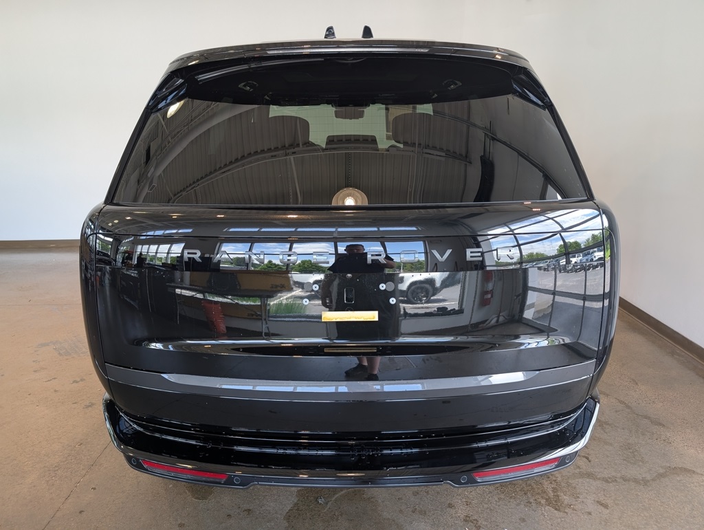 2025 Land Rover Range Rover Autobiography photo 4