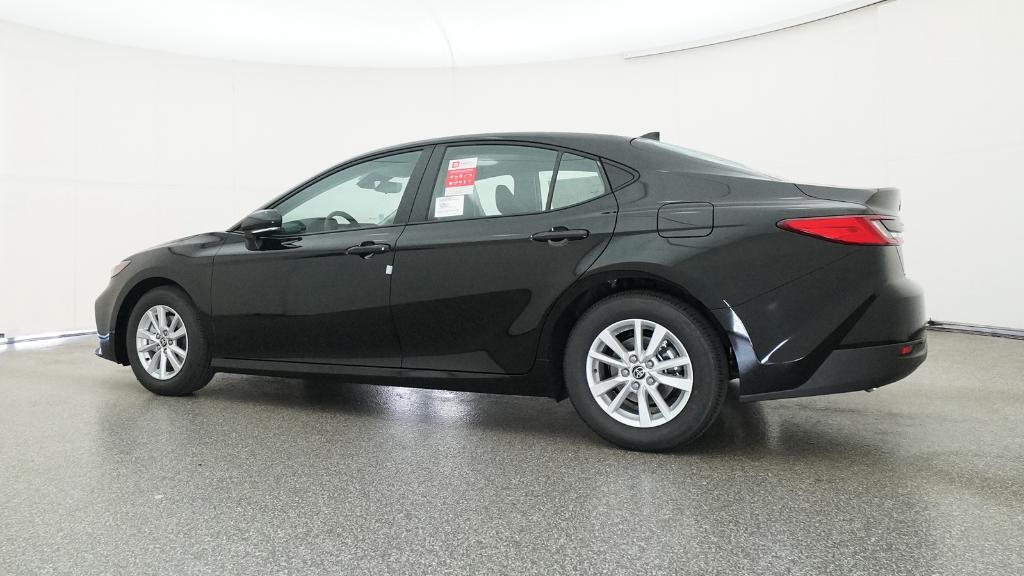 2025 Toyota Camry LE photo 12