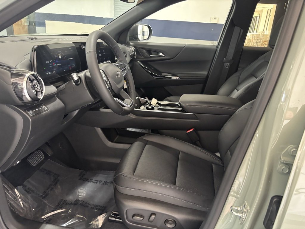 2026 Chevrolet Equinox LT photo 22