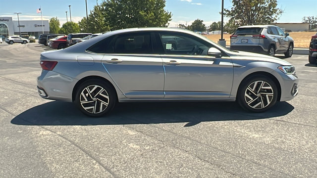 3VWGM7BU0NM000545