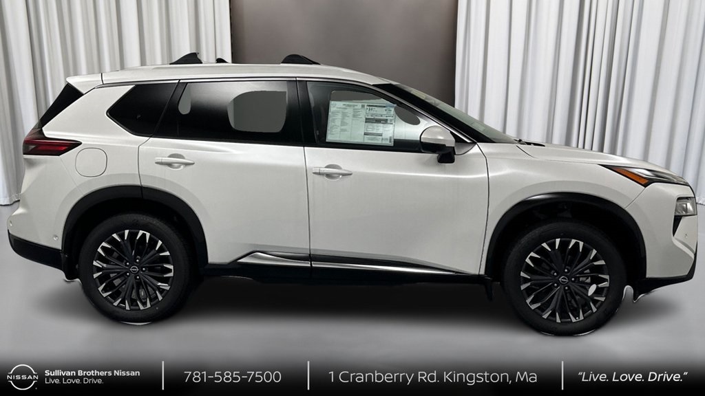 2026 Nissan Rogue Platinum photo 4