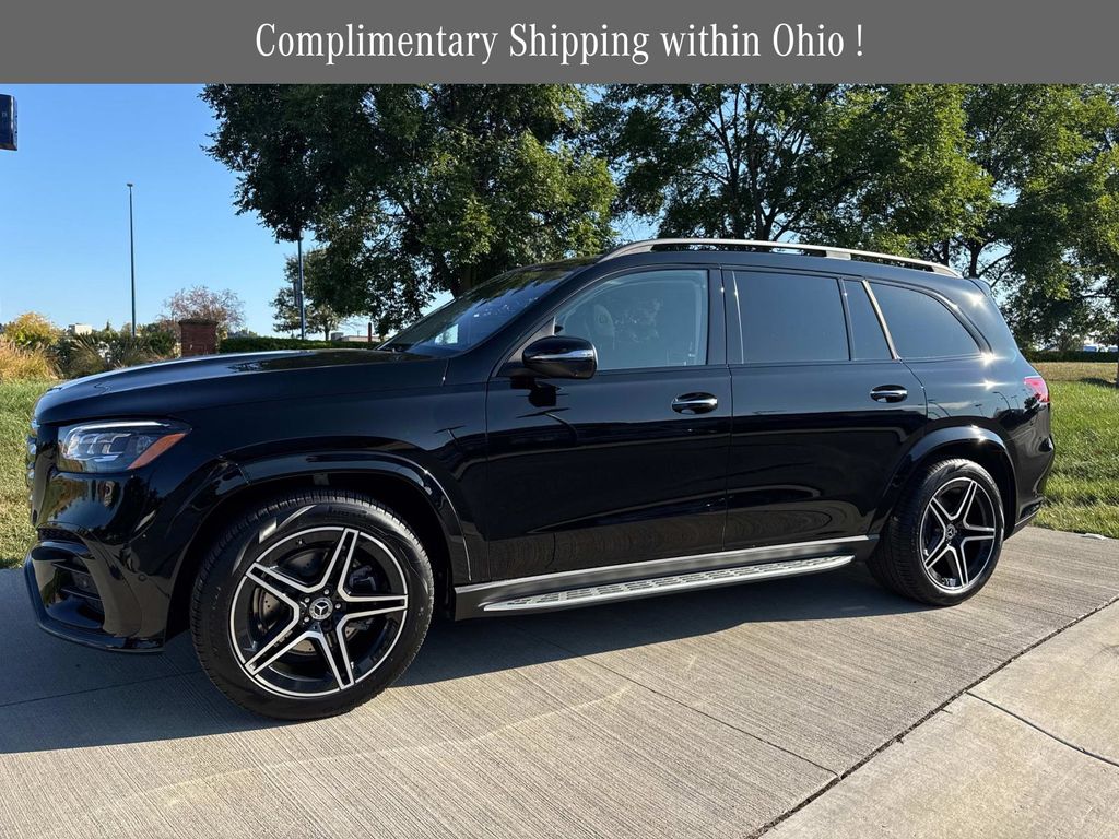 2026 Mercedes Benz GLS 450 4MATIC photo 2