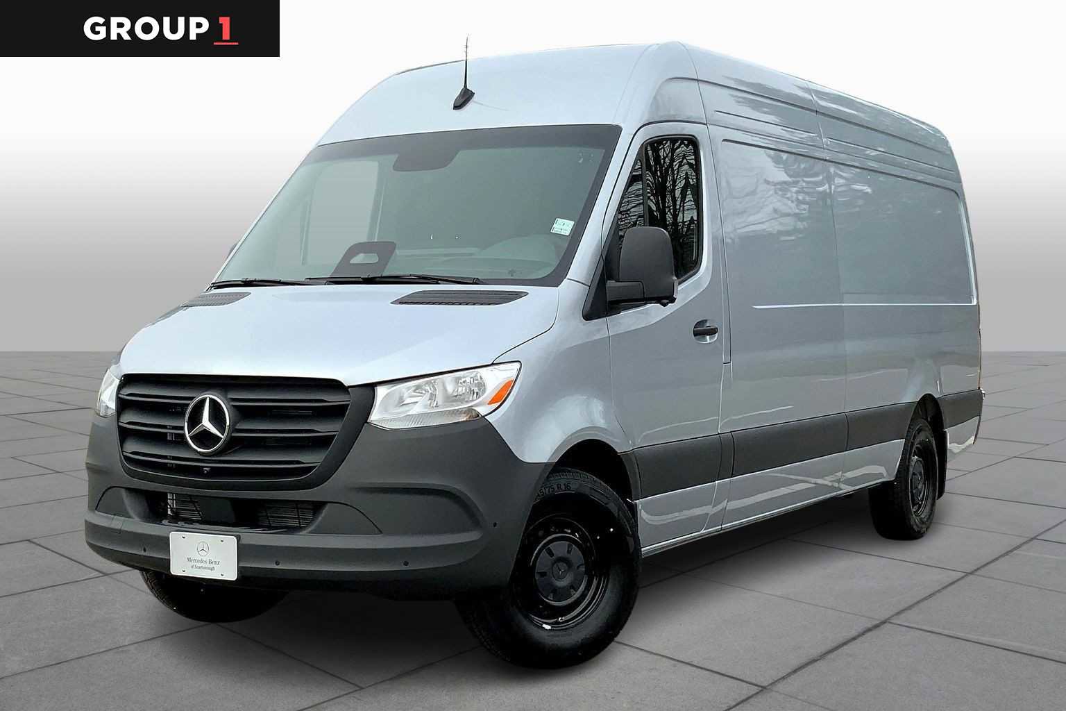 2026 Mercedes-Benz Sprinter Cargo Van Base's photo