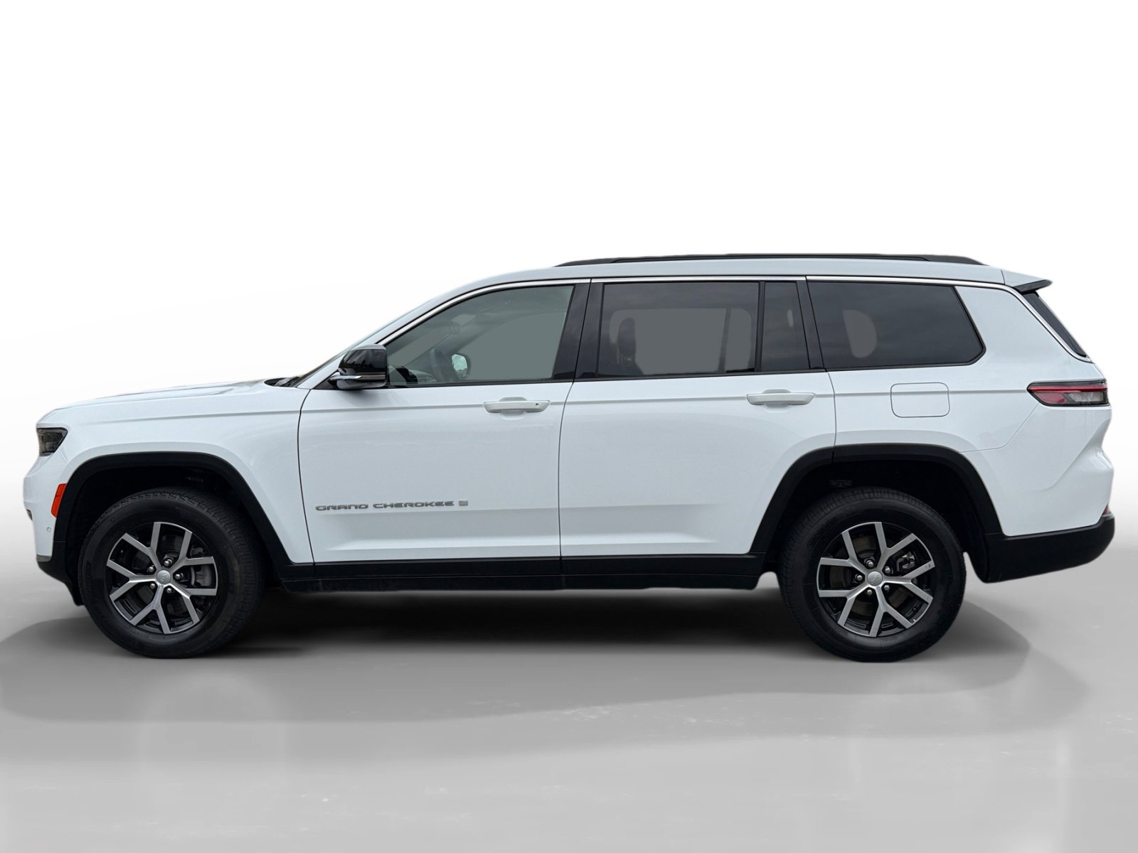 2024 Jeep Grand Cherokee Limited photo 2