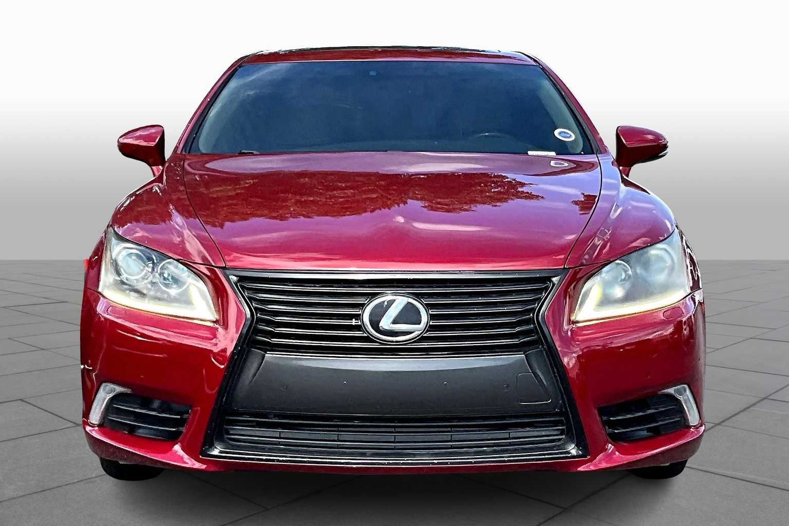 2013 Lexus LS 460 photo 3