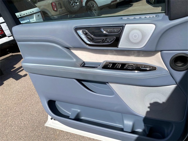 2024 Lincoln Navigator Black Label photo 18