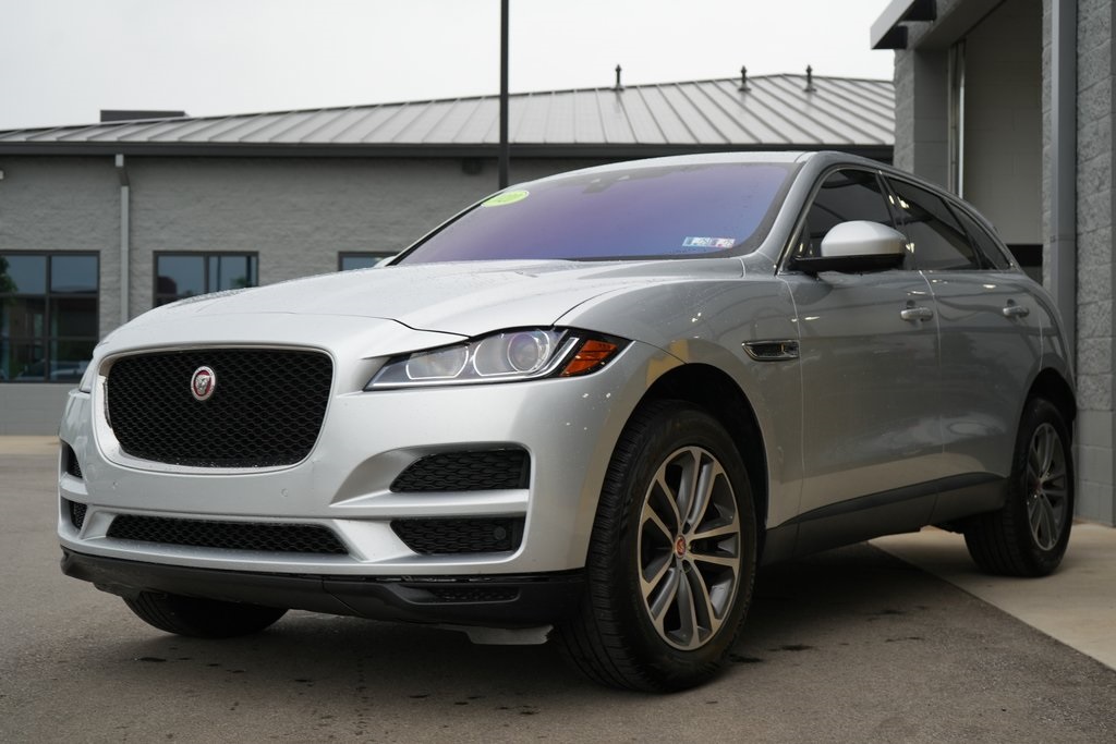 2020 Jaguar F-PACE Premium photo 3
