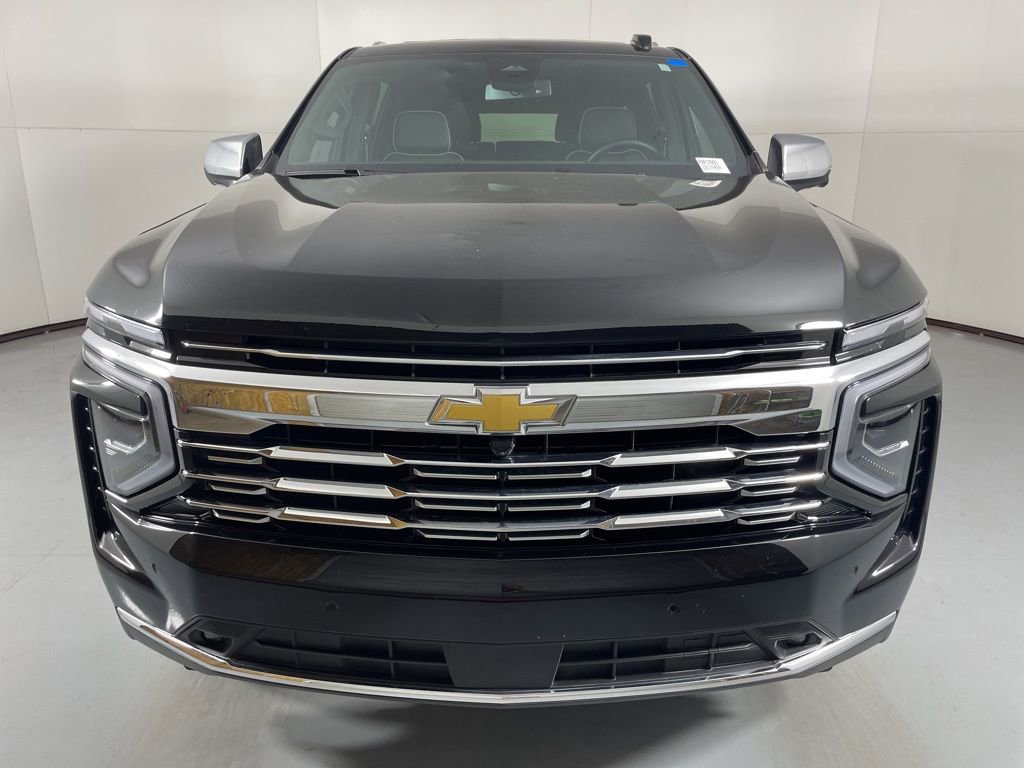 2025 Chevrolet Suburban Premier photo 4