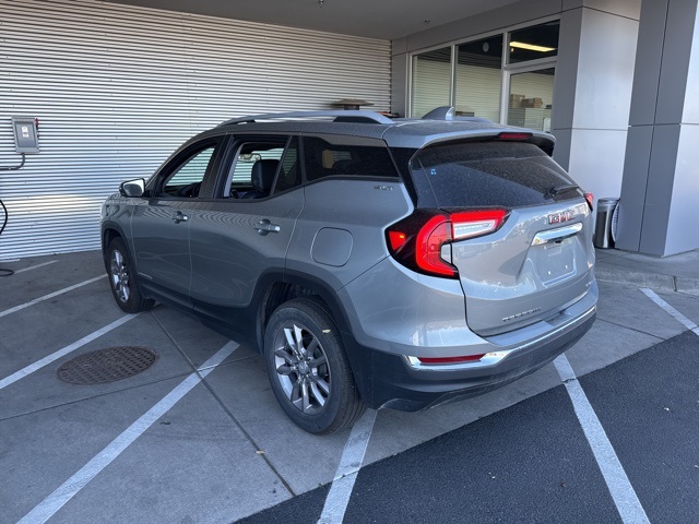 2024 Gmc Terrain SLT photo 5