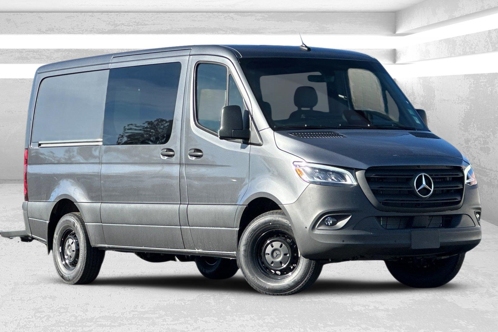 2026 Mercedes-Benz Sprinter Cargo Van Base's photo