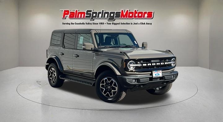 2025 Ford Bronco 4-Door Outer Banks's photo