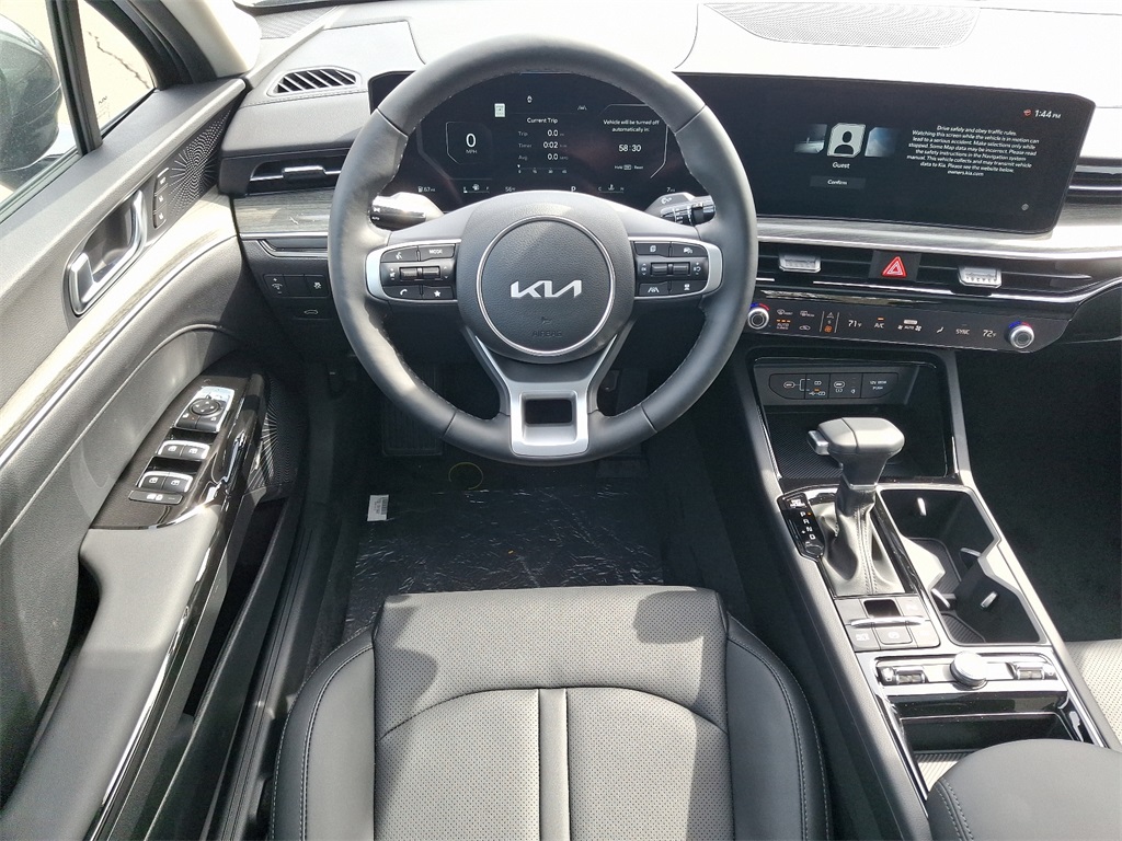 2025 Kia K5 EX photo 9