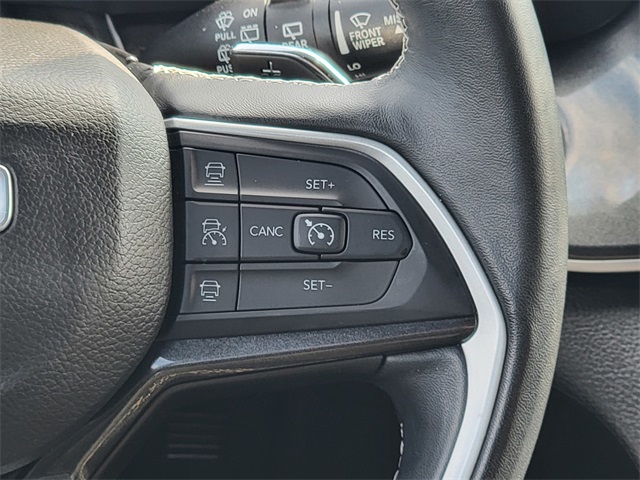 2022 Jeep Grand Cherokee Altitude photo 29