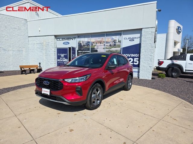 2025 Ford Escape ST-Line's photo
