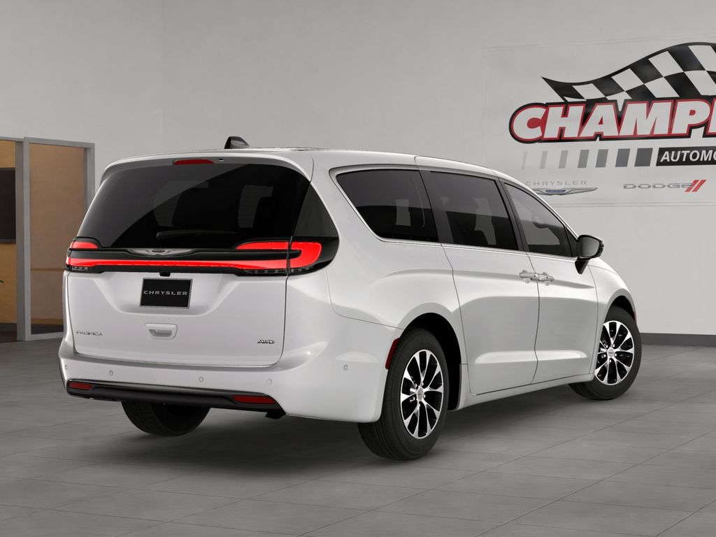 2026 Chrysler Pacifica photo 4