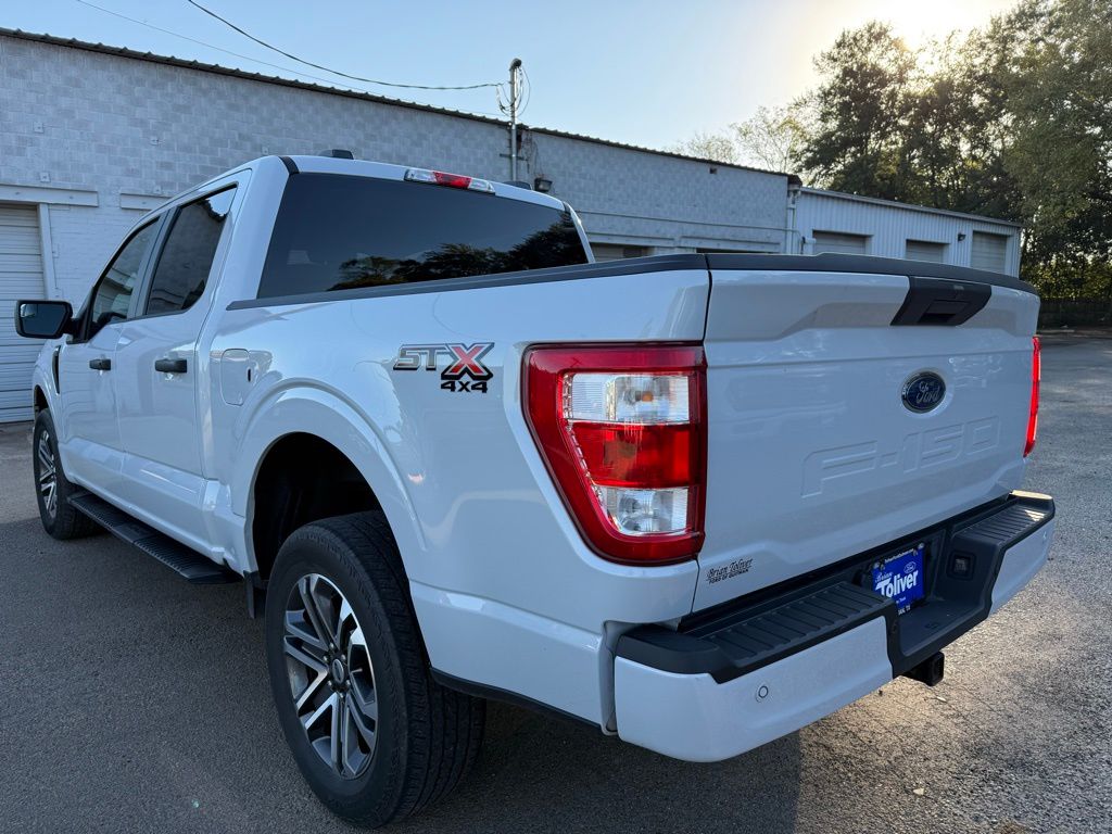 2022 Ford F-150 XL photo 3