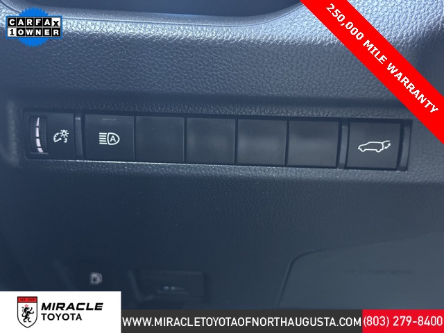 2023 Toyota RAV4 Hybrid XSE photo 12