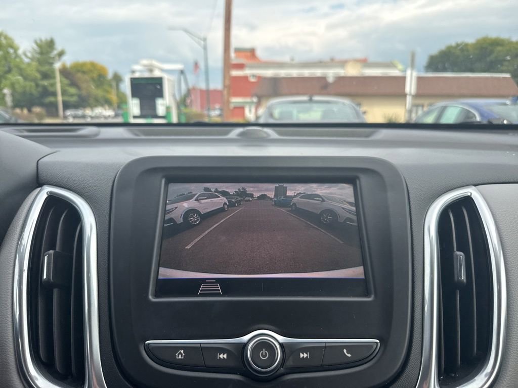 2021 Chevrolet Equinox LS photo 23
