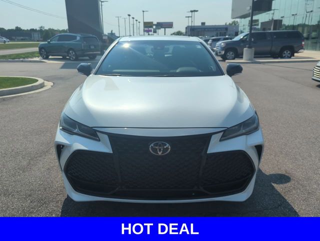 2022 Toyota Avalon Touring photo 3
