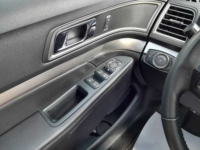 2018 Ford Explorer XLT photo 32