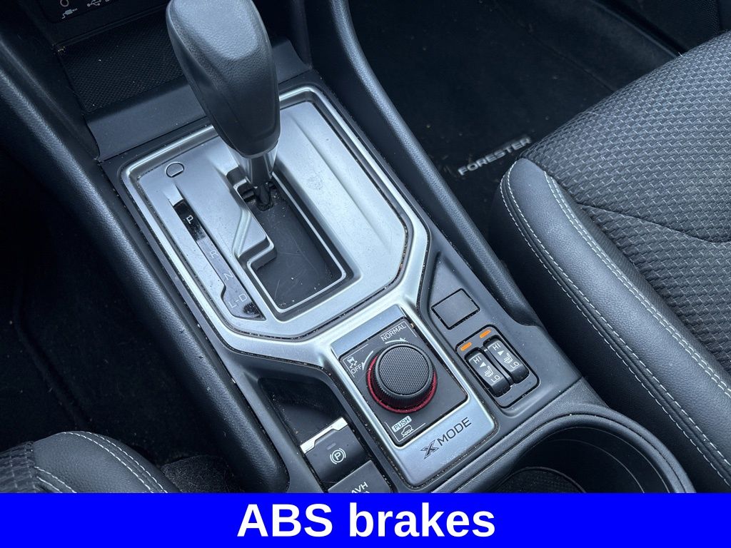 2022 Subaru Forester Premium photo 21