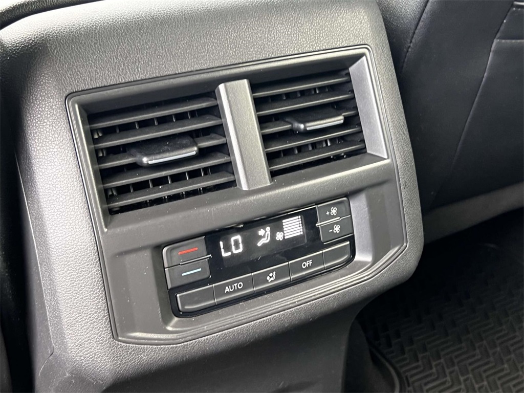 2021 Volkswagen Atlas SE photo 37