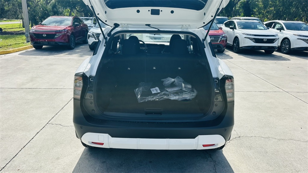 2026 Nissan Kicks SV photo 23