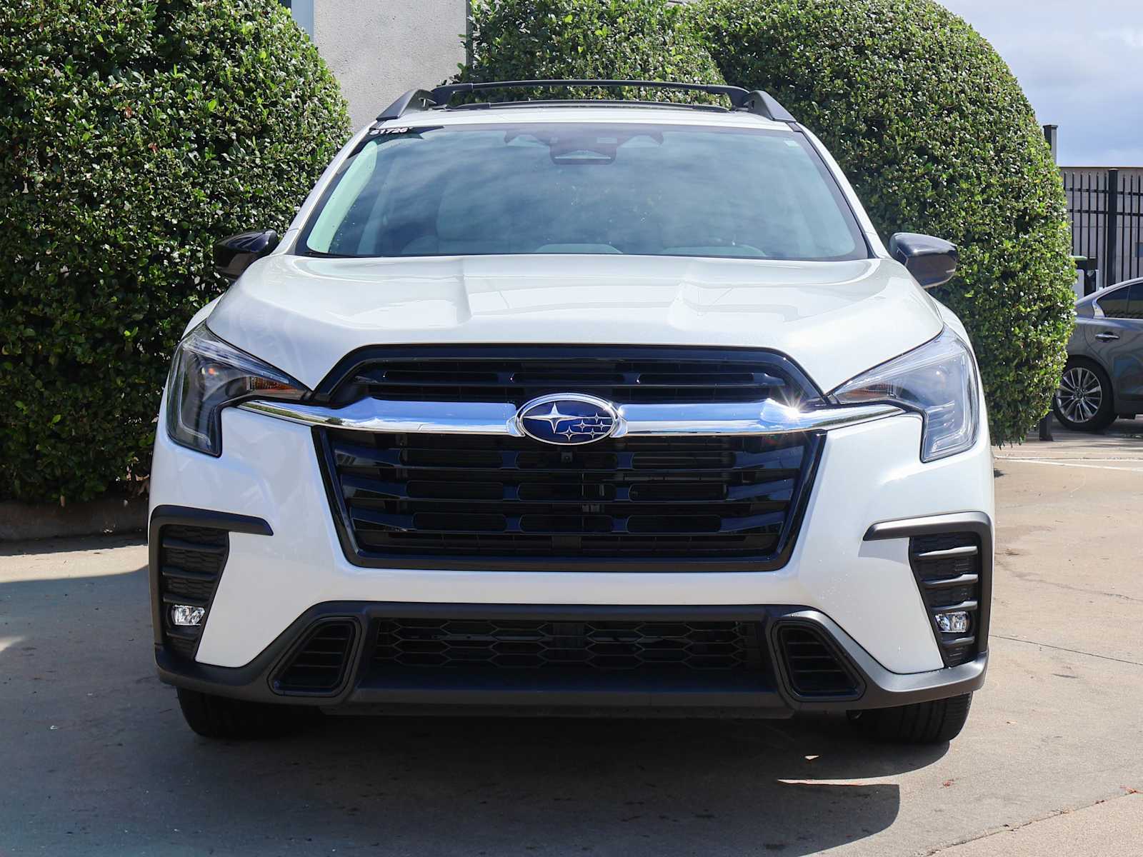 2025 Subaru Ascent Limited photo 2